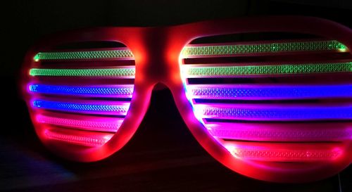 14 Stunden LED POWER Party Rolladen Brille - Geräuschpegel aktiviert AKKU wiederaufladbar PINK